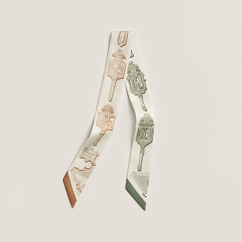 エルメス ツイリー Merveilleuses Lanternes HERMES Merveilleuses Lanternes Twilly | Hermès USA